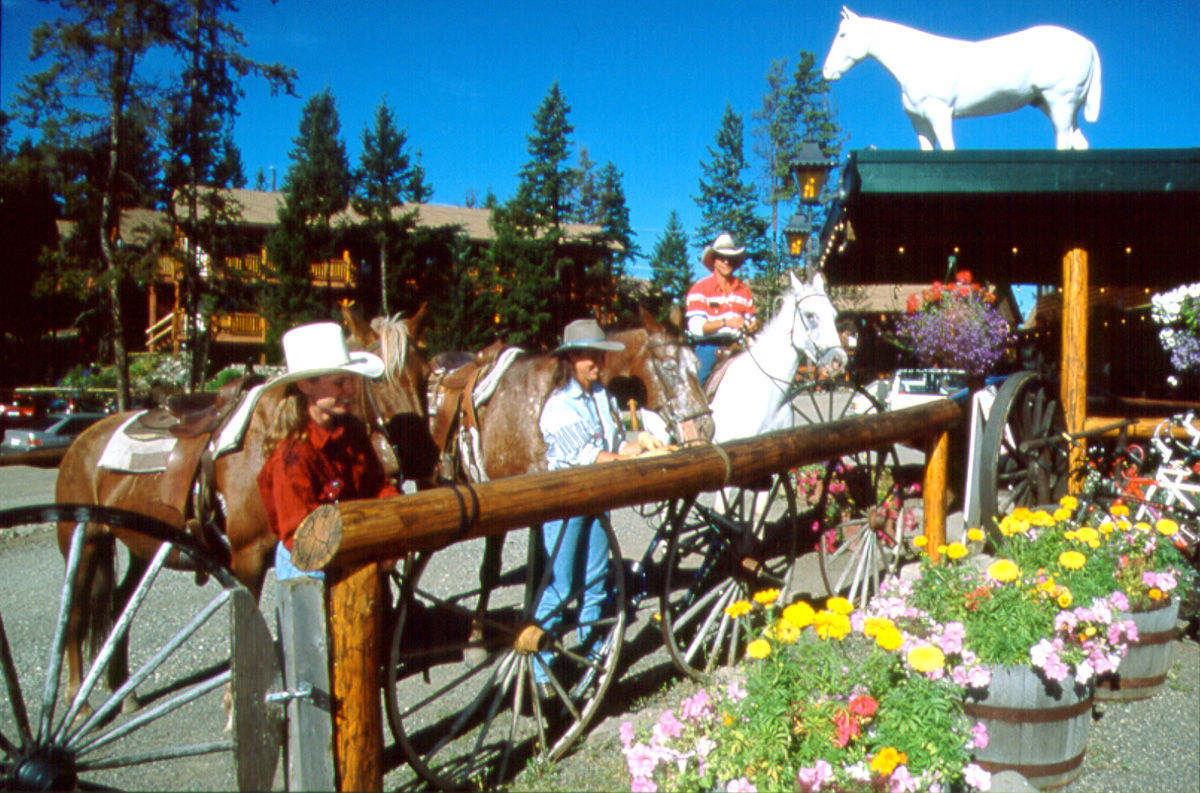 Spruce Hill Resort & Spa 108 Mile Ranch Eksteriør billede