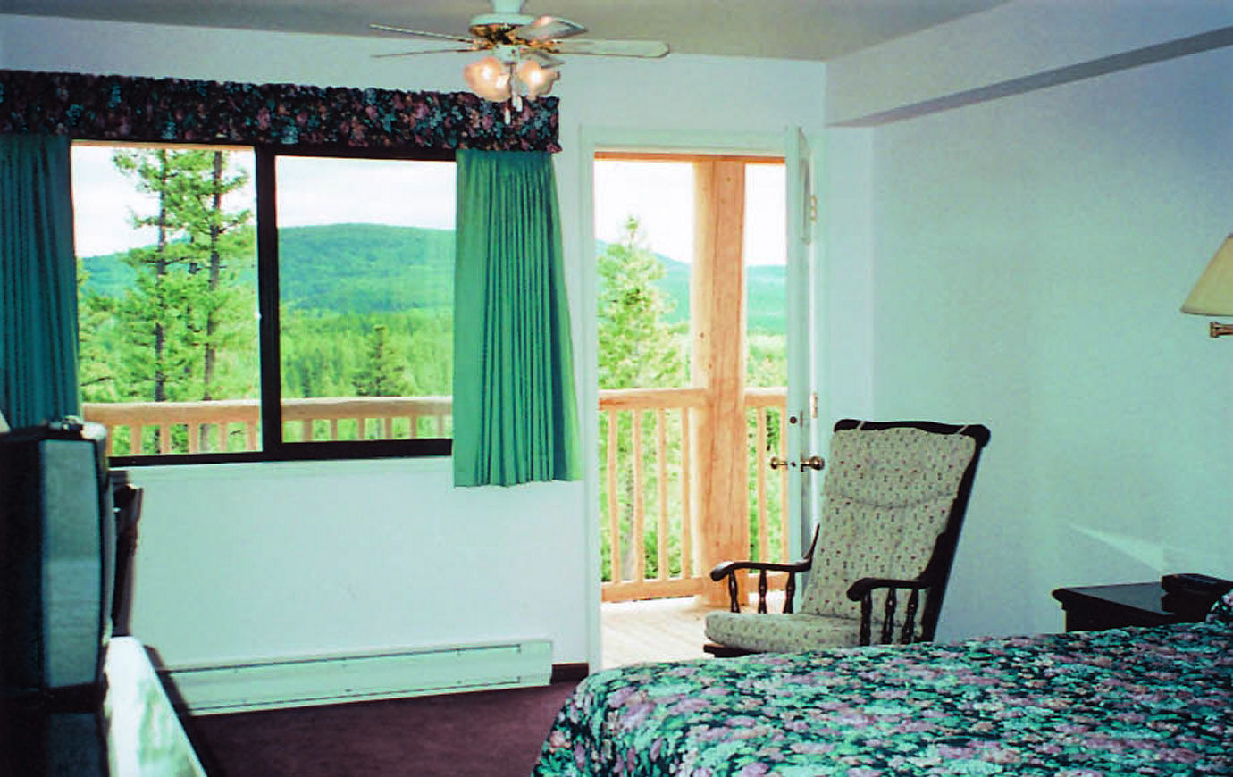 Spruce Hill Resort & Spa 108 Mile Ranch Eksteriør billede